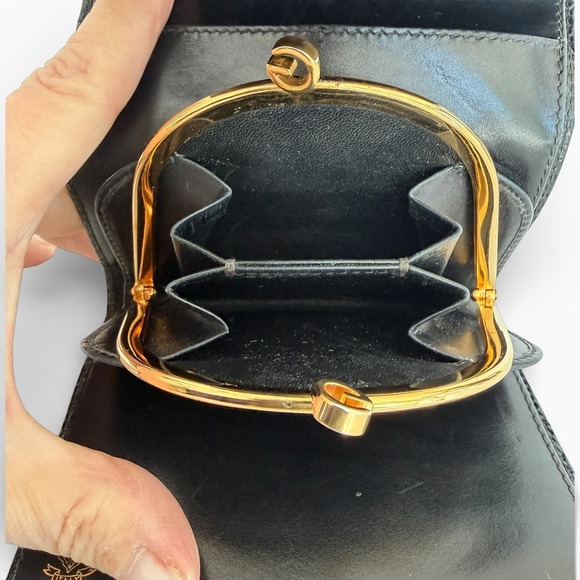 Gucci Vintage GG Kiss Lock Coin Purse Wallet Black Embossed Leather Crest Italy - Picture 11 of 13